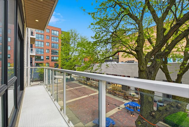 1258 N Milwaukee Avenue 2N, Chicago, IL 60622