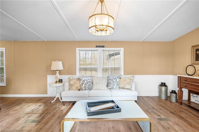 5370 N Nc Highway 150, Lexington, NC 27295