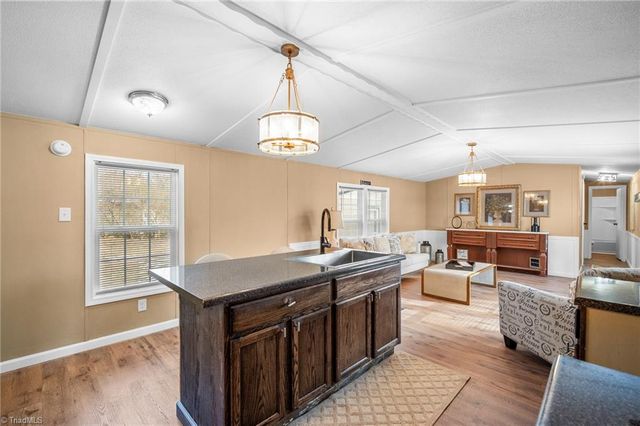 5370 N Nc Highway 150, Lexington, NC 27295