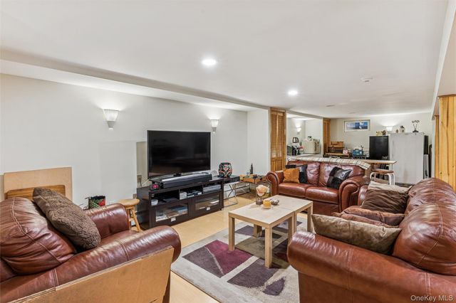 126 Andover Road, Rockville Centre, NY 11570