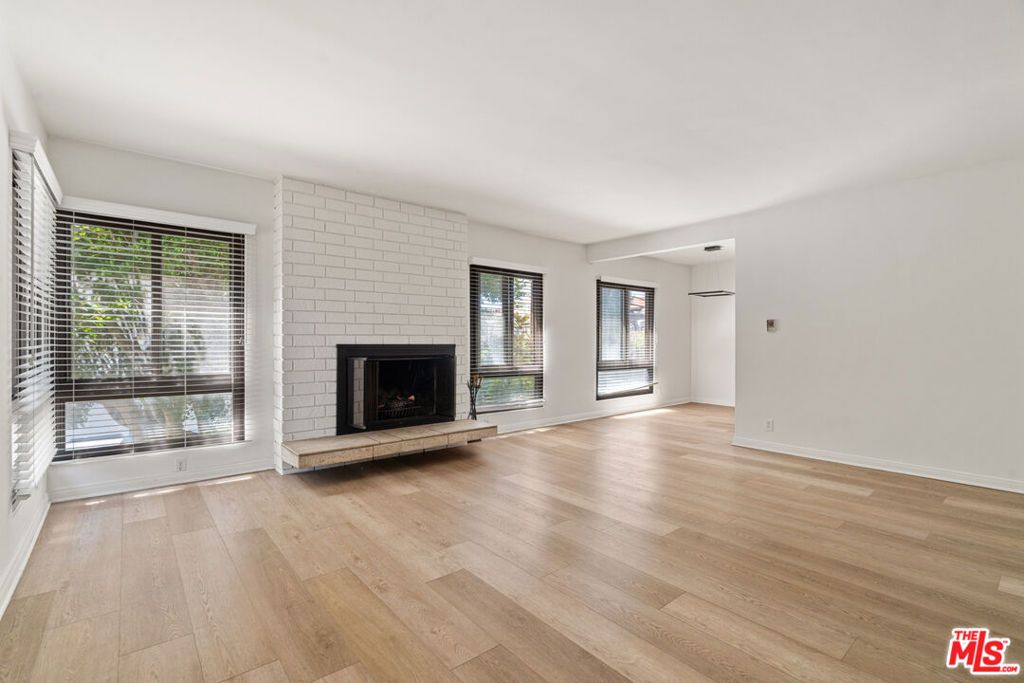 8630 Falmouth Avenue 7, Playa Del Rey, CA 90293