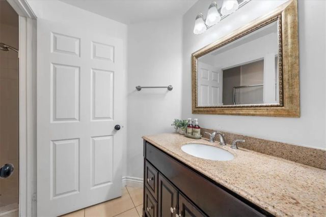 17325 San Jose, Granada Hills, CA 91344