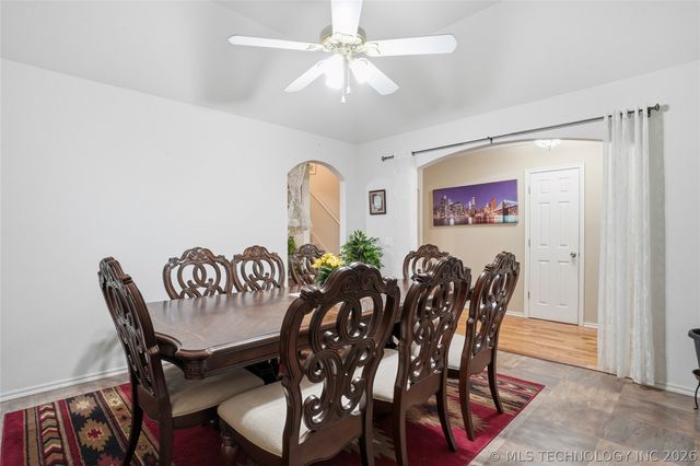 11421 S Mulberry Lane, Jenks, OK 74037