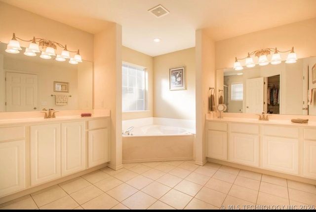 11421 S Mulberry Lane, Jenks, OK 74037