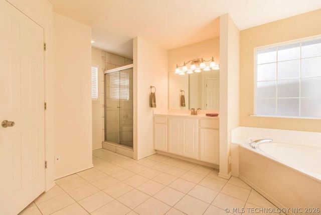 11421 S Mulberry Lane, Jenks, OK 74037