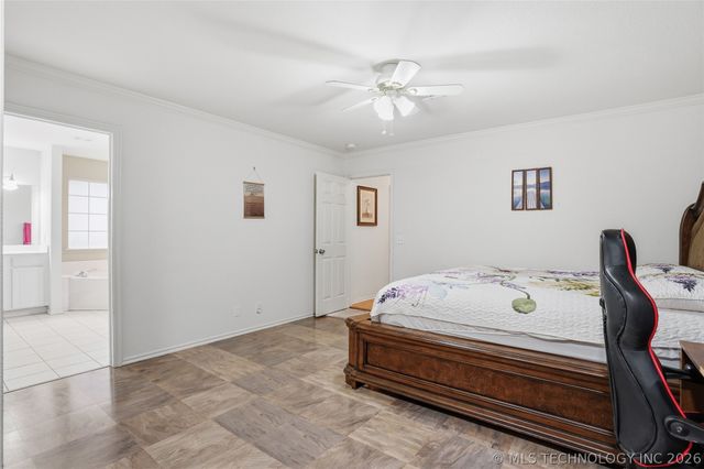 11421 S Mulberry Lane, Jenks, OK 74037