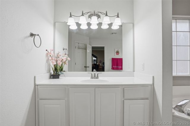 11421 S Mulberry Lane, Jenks, OK 74037