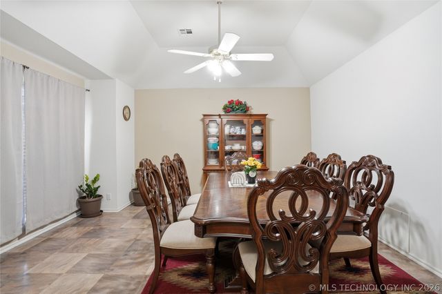 11421 S Mulberry Lane, Jenks, OK 74037