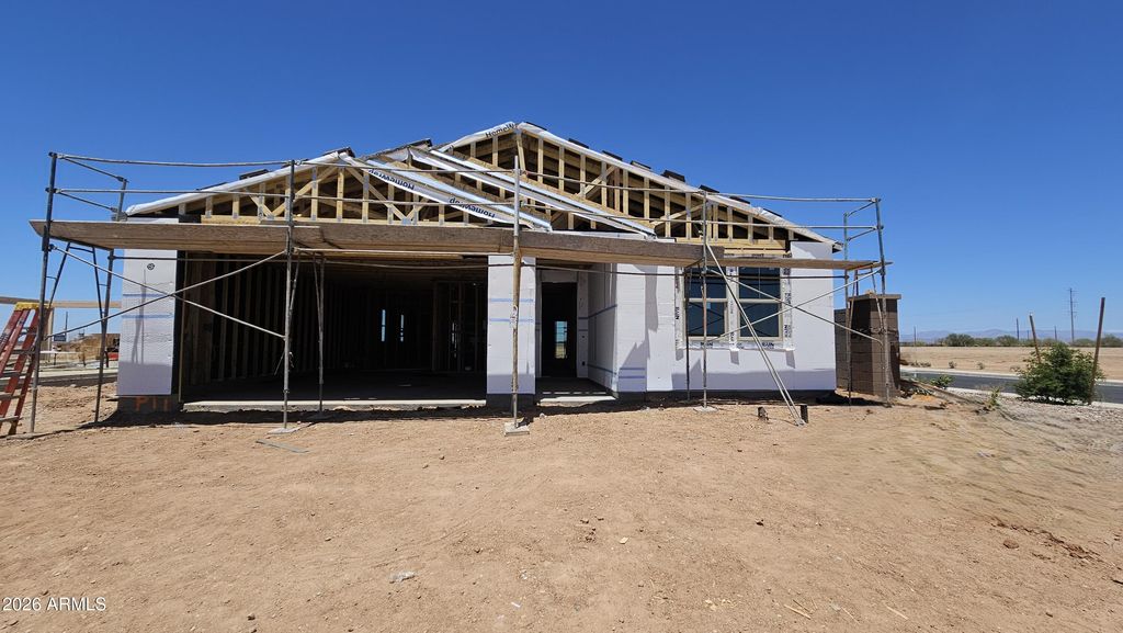Image 2 of property listing at 6690 E UPLAND Way, San Tan Valley, AZ 85143