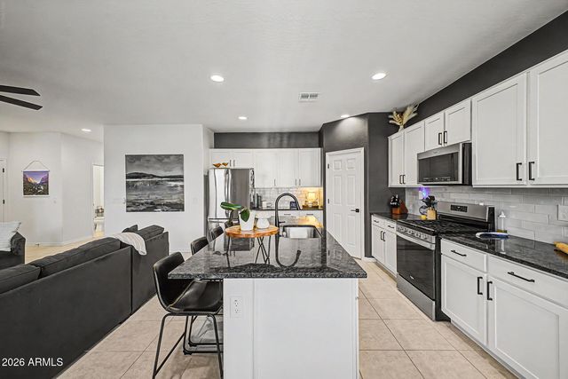 5637 W COPLEN FARMS Road, Laveen, AZ 85339