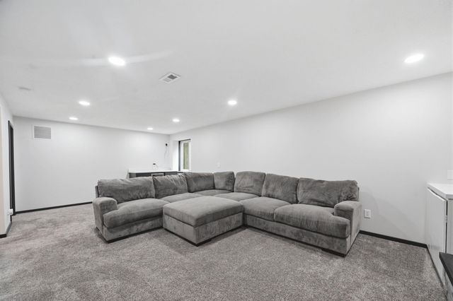 11710 W Murdock, Wichita, KS 67212