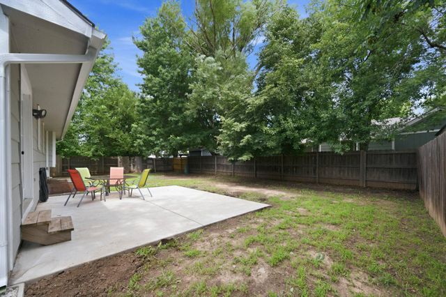 11710 W Murdock, Wichita, KS 67212