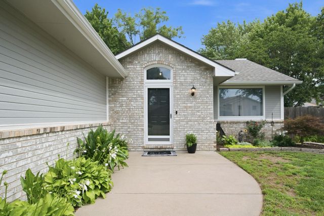 11710 W Murdock, Wichita, KS 67212