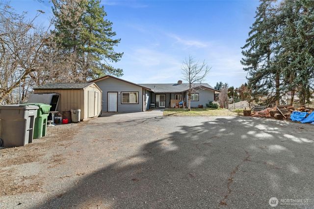 514 N Ash Street, Omak, WA 98841