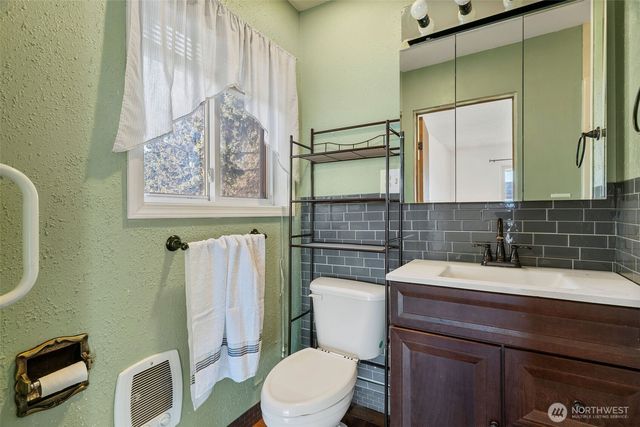 514 N Ash Street, Omak, WA 98841