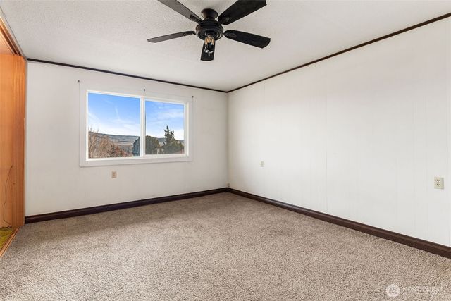 514 N Ash Street, Omak, WA 98841