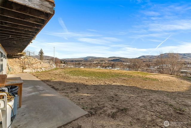 514 N Ash Street, Omak, WA 98841