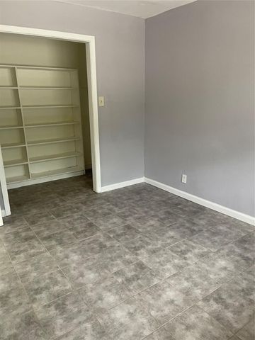 9211 N Green River Drive D, Houston, TX 77078