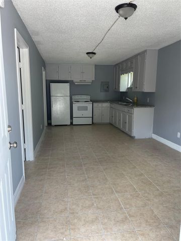 9211 N Green River Drive D, Houston, TX 77078