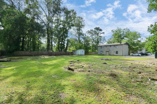 9211 N Green River Drive D, Houston, TX 77078