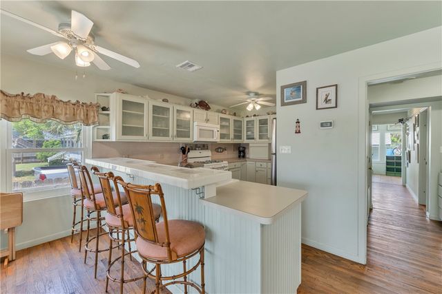 503 Royal Palm Dr, Port Aransas, TX 78373