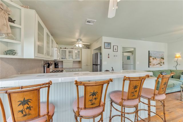 503 Royal Palm Dr, Port Aransas, TX 78373