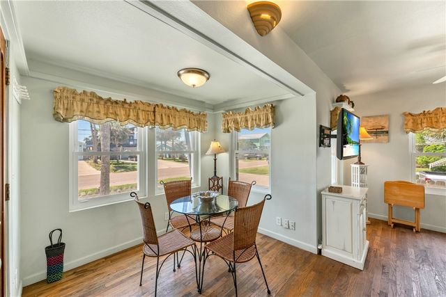 503 Royal Palm Dr, Port Aransas, TX 78373