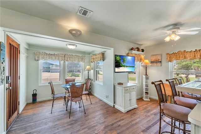 503 Royal Palm Dr, Port Aransas, TX 78373