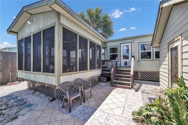 503 Royal Palm Dr, Port Aransas, TX 78373