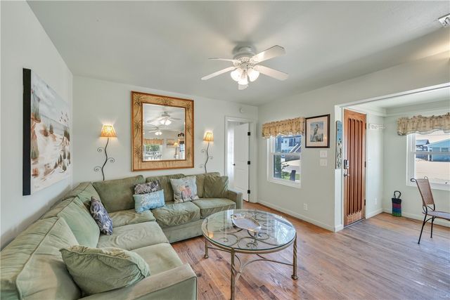 503 Royal Palm Dr, Port Aransas, TX 78373