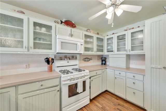 503 Royal Palm Dr, Port Aransas, TX 78373