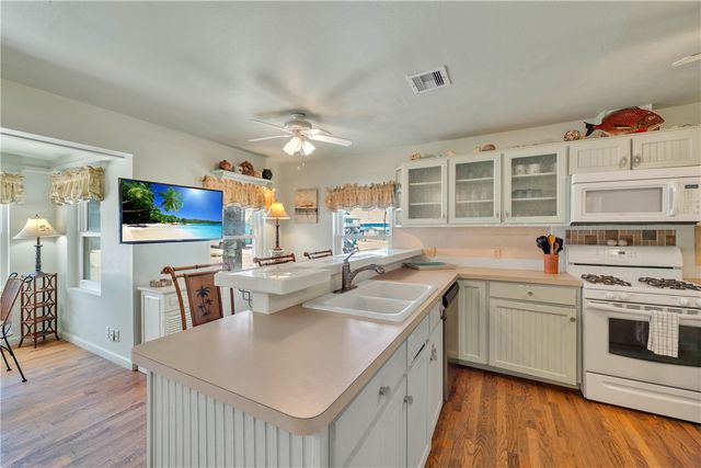 503 Royal Palm Dr, Port Aransas, TX 78373