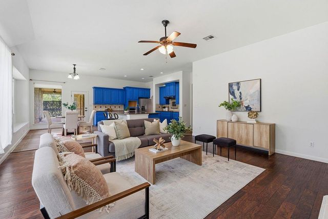 104 Quarry Lake EST, Liberty Hill, TX 78642