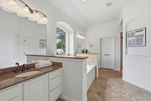 104 Quarry Lake EST, Liberty Hill, TX 78642