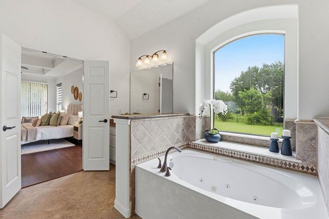 104 Quarry Lake EST, Liberty Hill, TX 78642