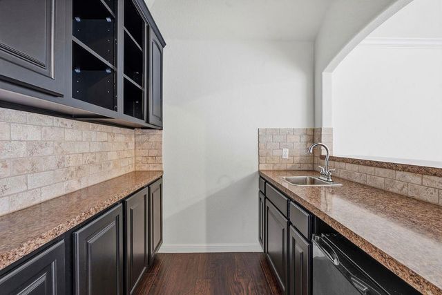 104 Quarry Lake EST, Liberty Hill, TX 78642