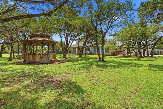 104 Quarry Lake EST, Liberty Hill, TX 78642