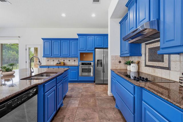 104 Quarry Lake EST, Liberty Hill, TX 78642