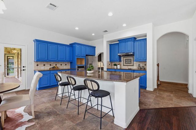 104 Quarry Lake EST, Liberty Hill, TX 78642