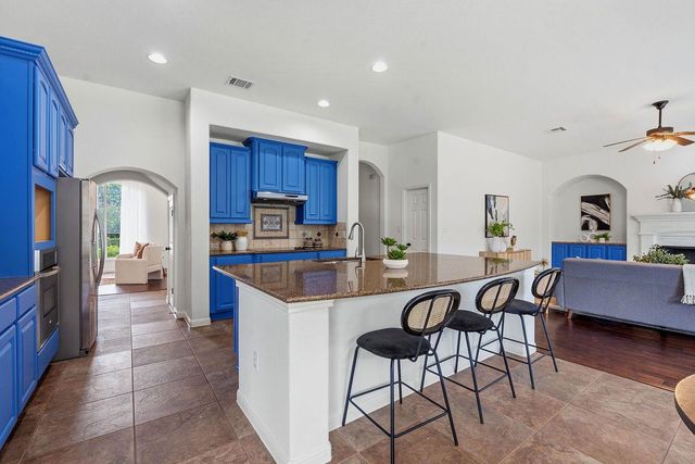 104 Quarry Lake EST, Liberty Hill, TX 78642
