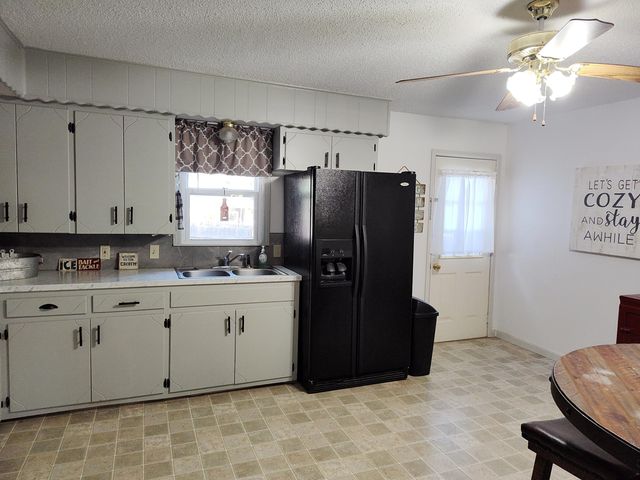 608 N Terrace Lane, Stockton, MO 65785