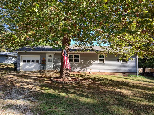 608 N Terrace Lane, Stockton, MO 65785