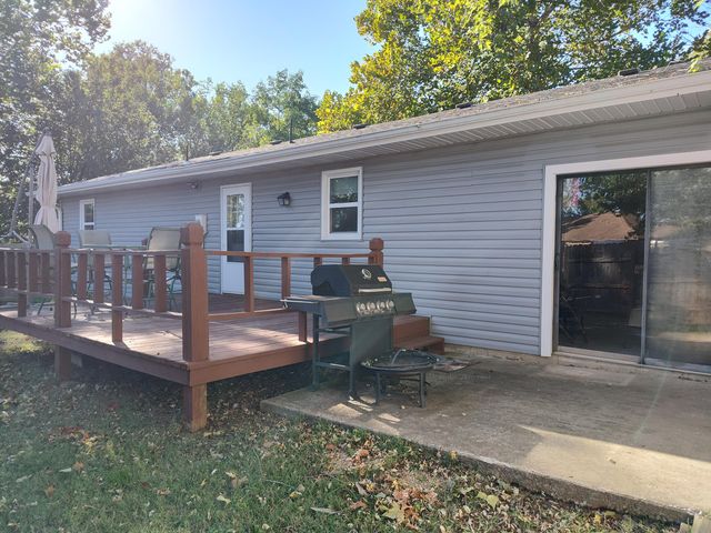 608 N Terrace Lane, Stockton, MO 65785