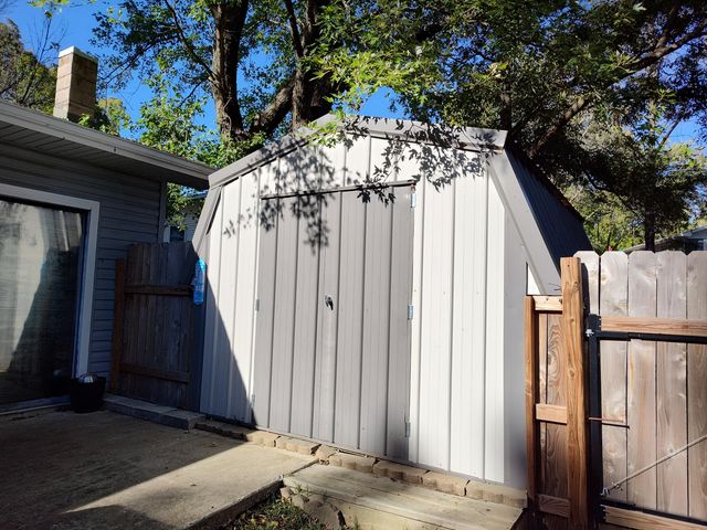 608 N Terrace Lane, Stockton, MO 65785