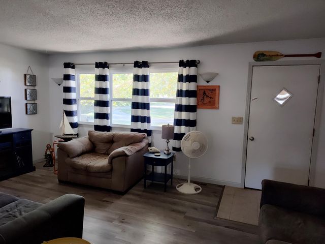 608 N Terrace Lane, Stockton, MO 65785