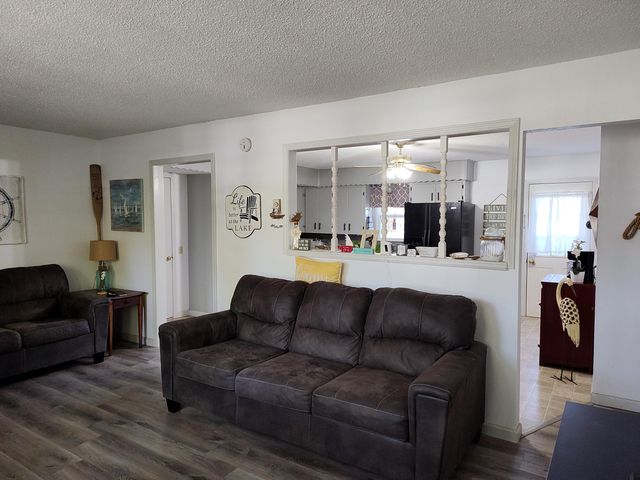 608 N Terrace Lane, Stockton, MO 65785