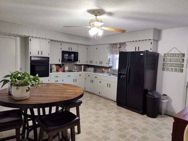 608 N Terrace Lane, Stockton, MO 65785