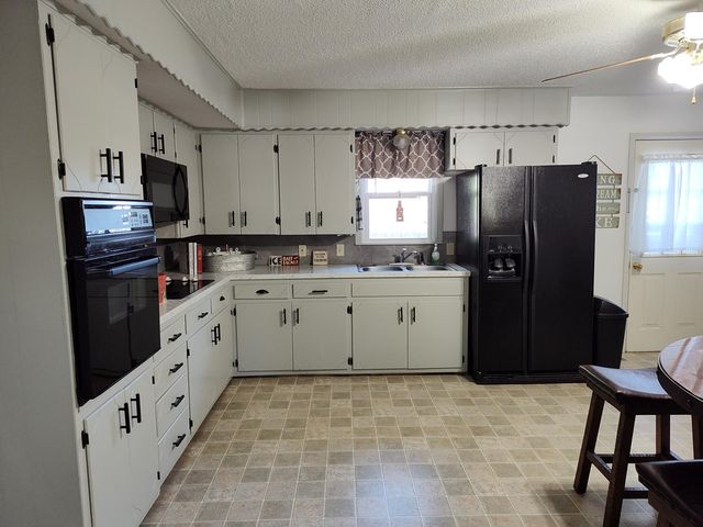 608 N Terrace Lane, Stockton, MO 65785