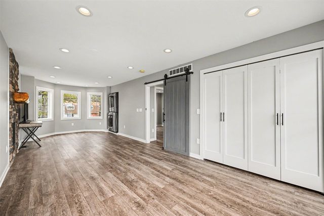 2382 Jackson Boulevard, Highland, MI 48356