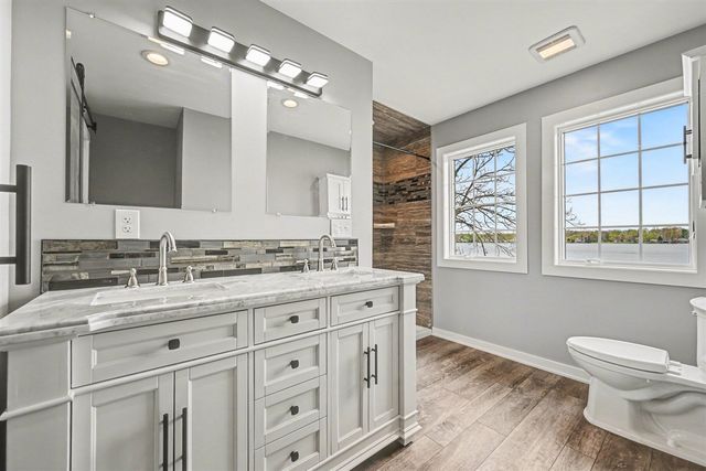 2382 Jackson Boulevard, Highland, MI 48356